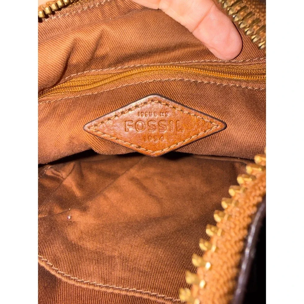 Fossil Brown Pebbled Leather Small Crossbody Bag Brass Hardware Key Charm